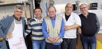La salamina da sugo lega un intero paese 