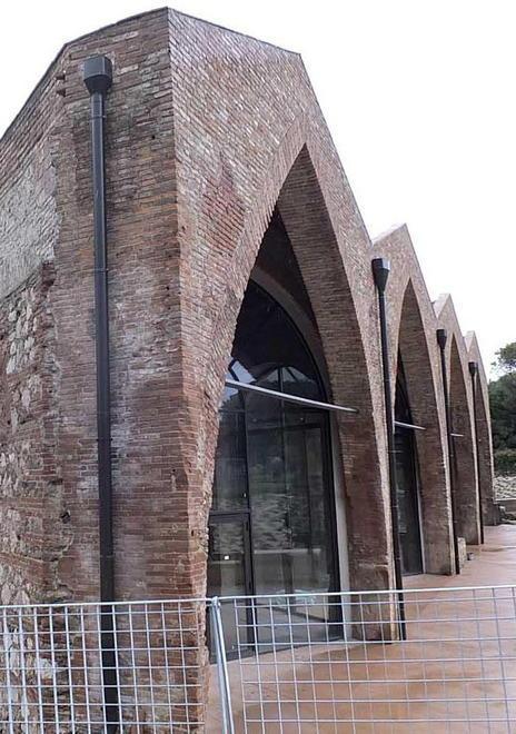 Sì al maxischermo per Mattarella in piazza Cavalieri 