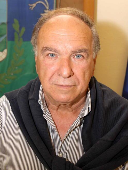 L’isola ecologica usata come discarica Bacci: «Ora basta» 