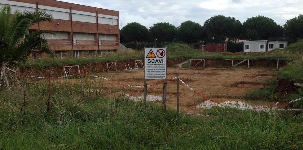 Cantiere aperto da 13 mesi fatto solo un primo scavo 