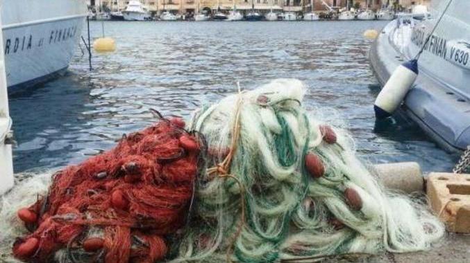 Sequestrata una rete da pesca abusiva di circa 500 metri