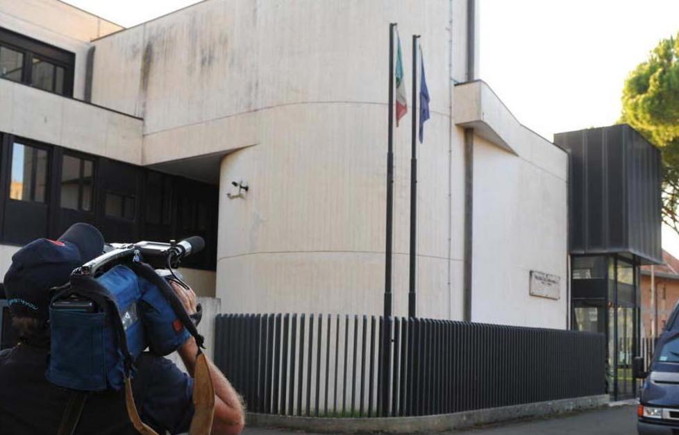 Quattro poliziotti sospettati di truffa 