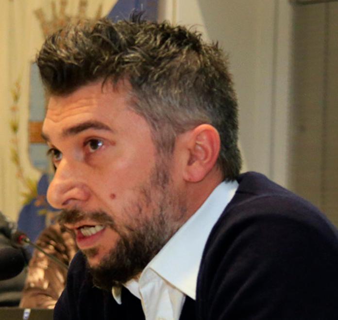 Gli scenari possibili: elezioni o commissari