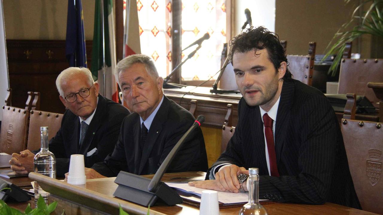 Il presidente della Bpvi Gianni Zonin col sindaco di Prato Matteo Biffoni