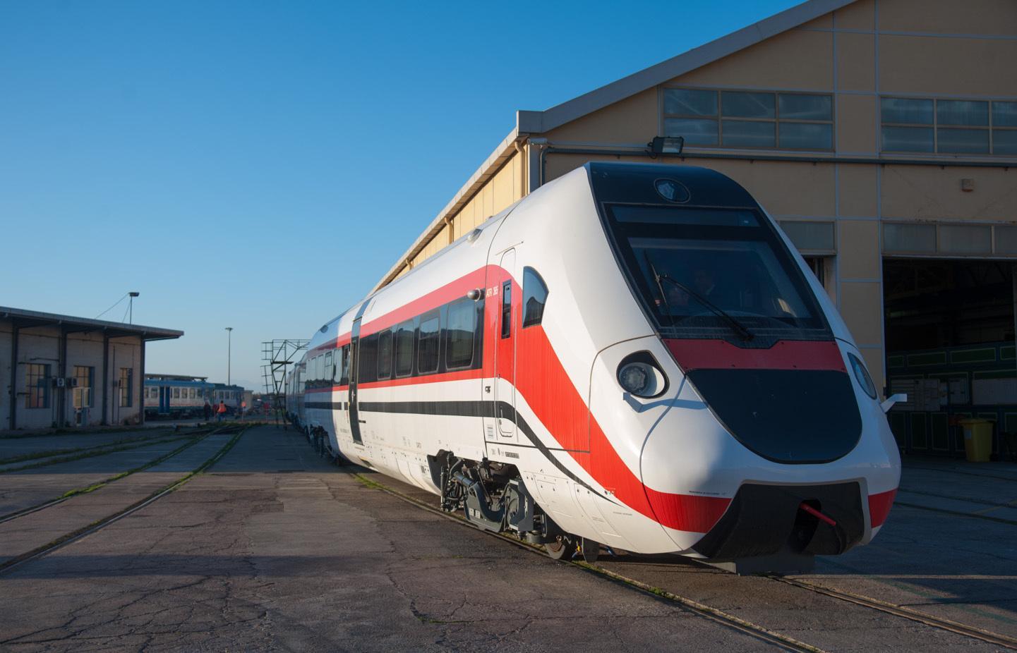 Pendolino in panne in piena campagna, gravi disagi per i passeggeri