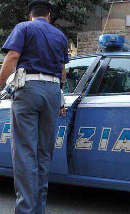 Preso subito dopo lo scippo dagli agenti delle volanti
