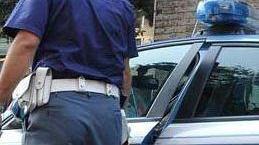 Preso subito dopo lo scippo dagli agenti delle volanti