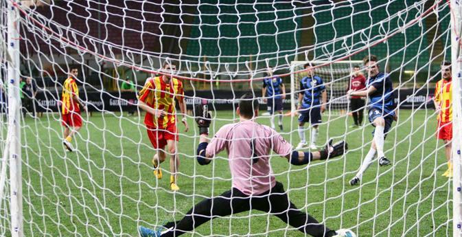 Primera Divisiòn, sogno per 71 team 