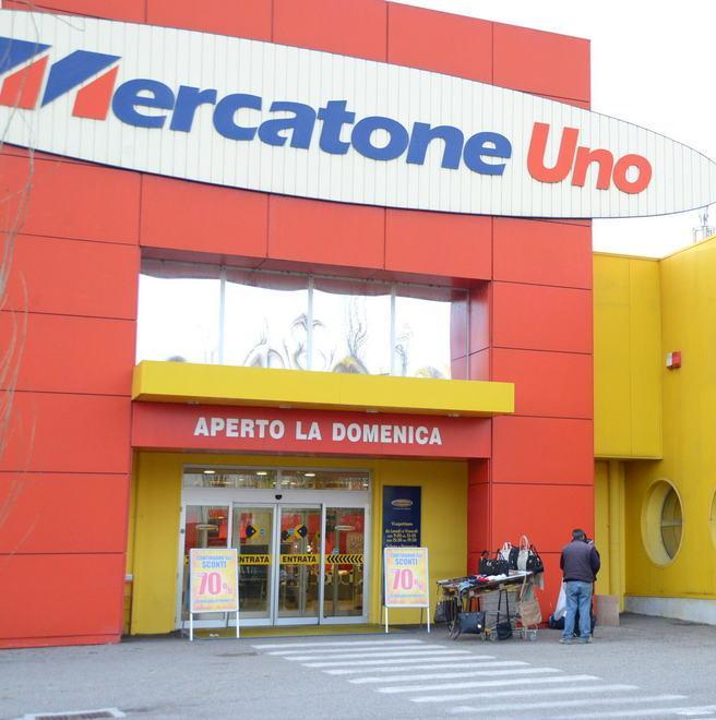 Il Mercatone Uno riparte in attesa degli acquirenti 