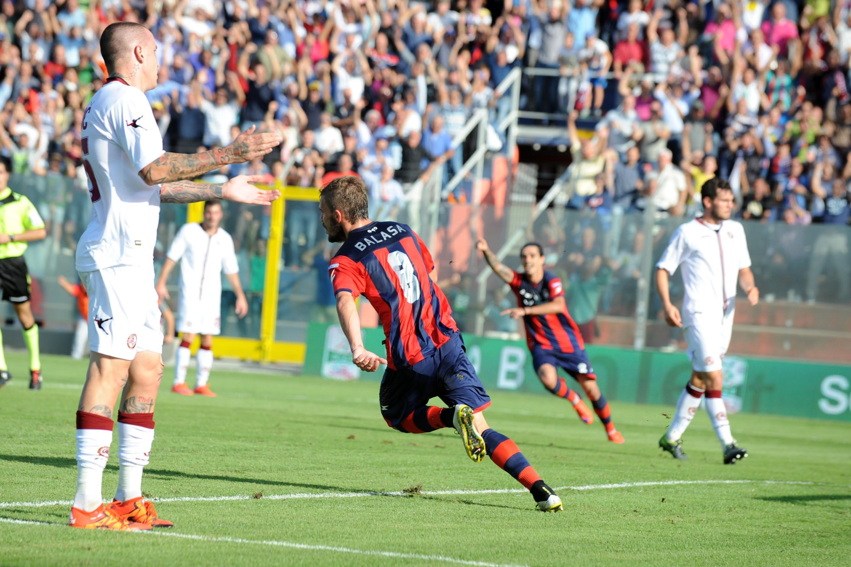 Il Livorno crolla a Crotone (3-0) Crisi amaranto? Commenta sul liveblog