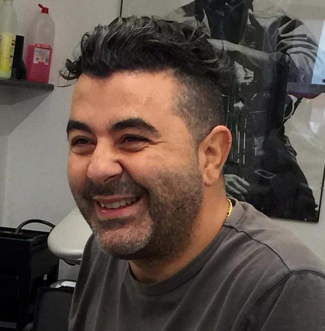Tanti negozi hanno chiuso mentre il degrado avanza 