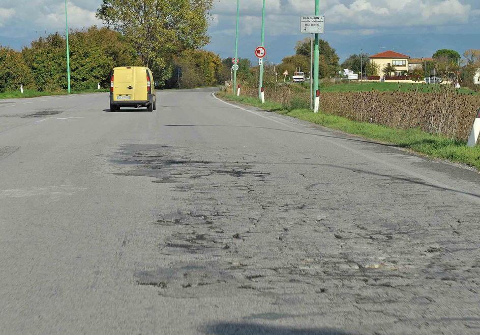 Bientinese, quell’arteria killer dove nessuno rispetta i divieti