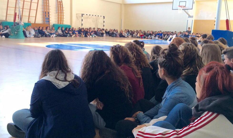Un cerchio di abbracci per Elia 