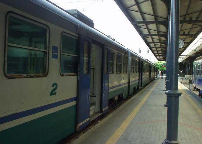 Palpeggia minore, condannato poliziotto 