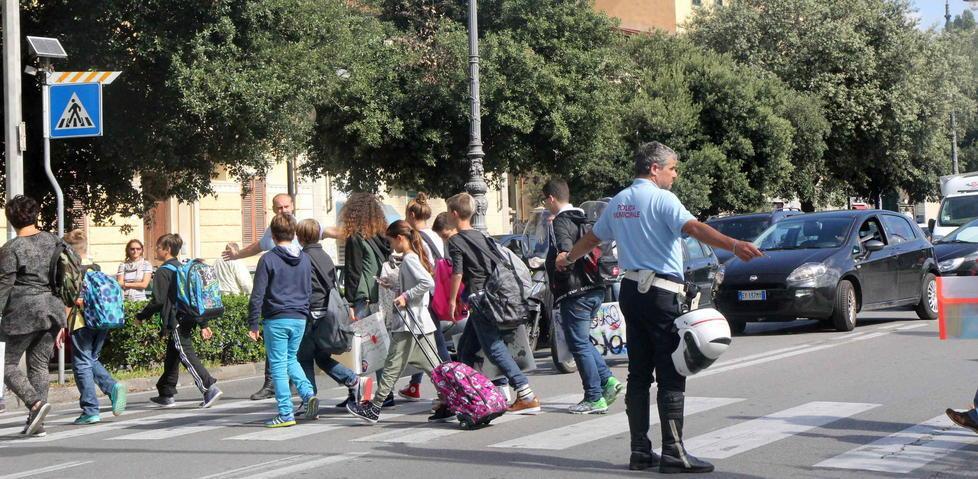 Le strisce sul viale Carducci saranno meglio illuminate