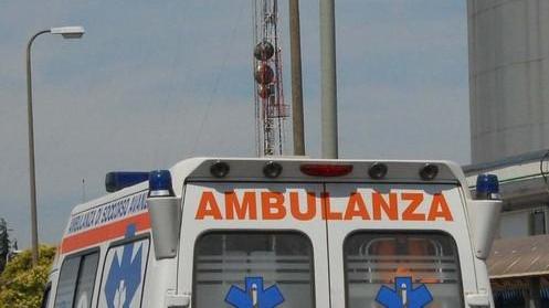 Scontro tra due automobili, un ferito all’ospedale