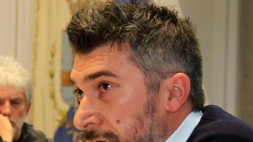 Finale, il segretario comunale ai dipendenti: «State sereni»