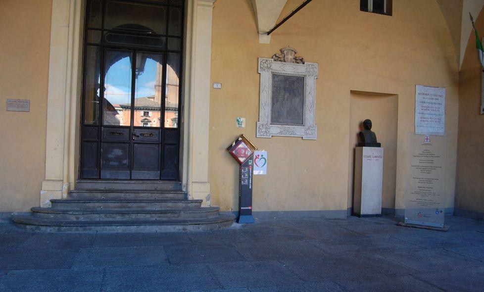 Quattro nuovi defibrillatori dislocati nel centro città