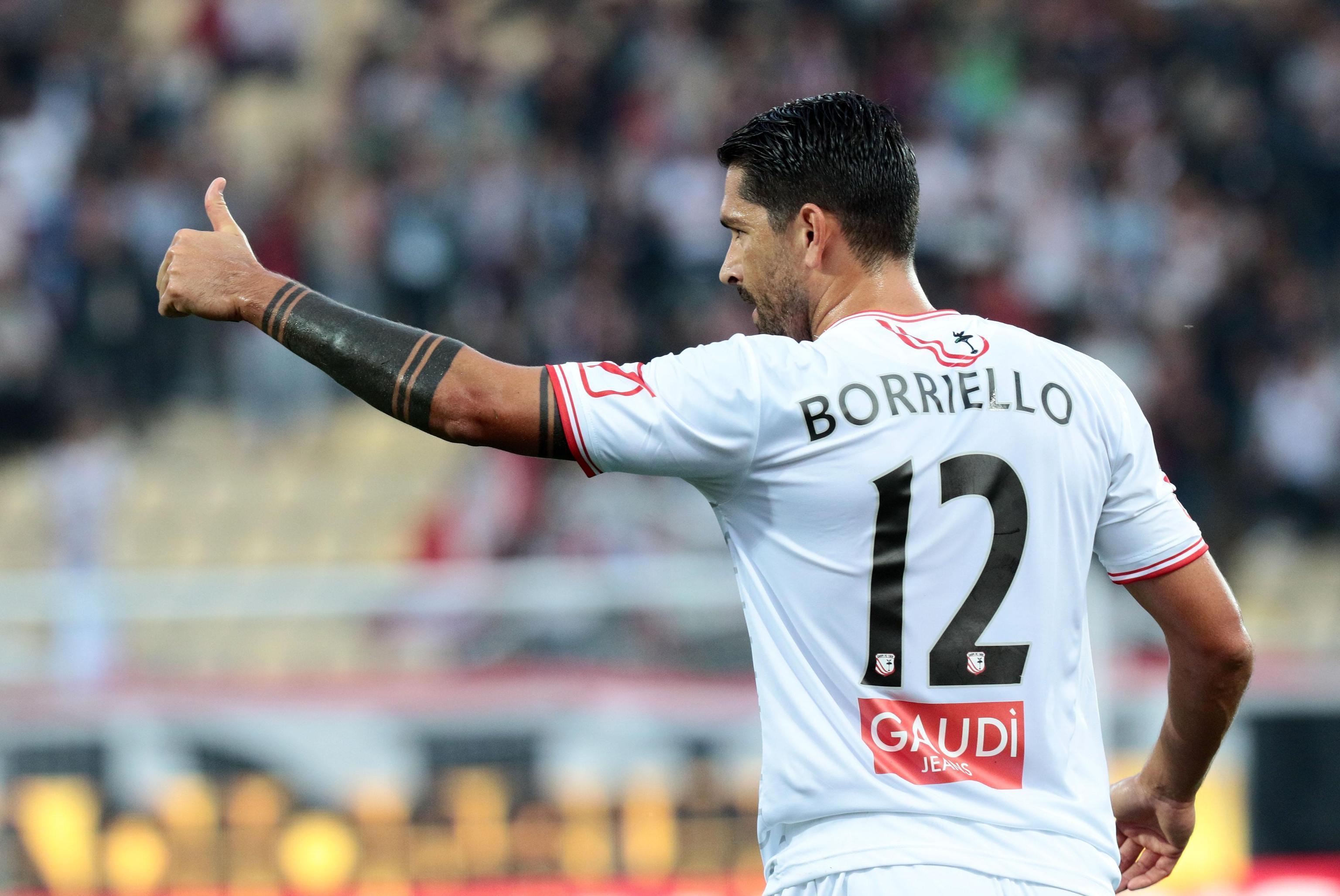 L'attaccante del Carpi Marco Borriello