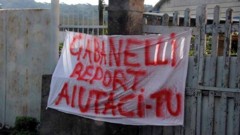 Albiano sfila e blocca il traffico