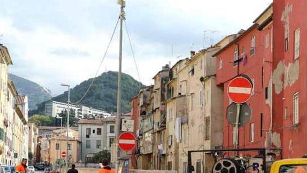 Carrara, ore 12 allarme alluvione a 142 decibel