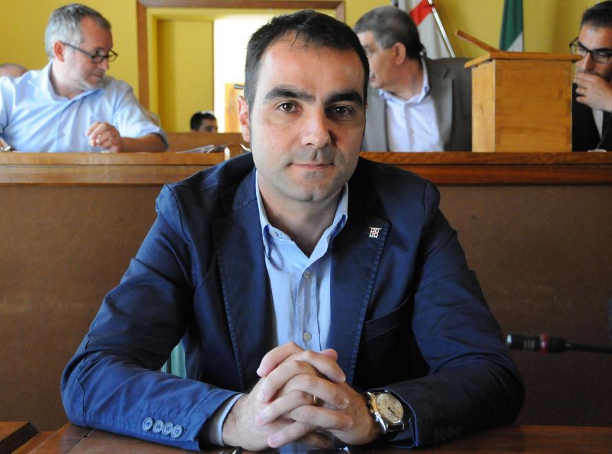 Rifiuti, l’assessore risponde alle polemiche 