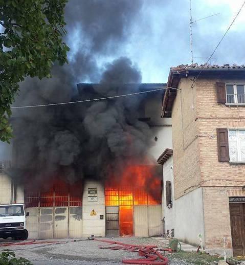 Conta dei danni per il rogo all’officina