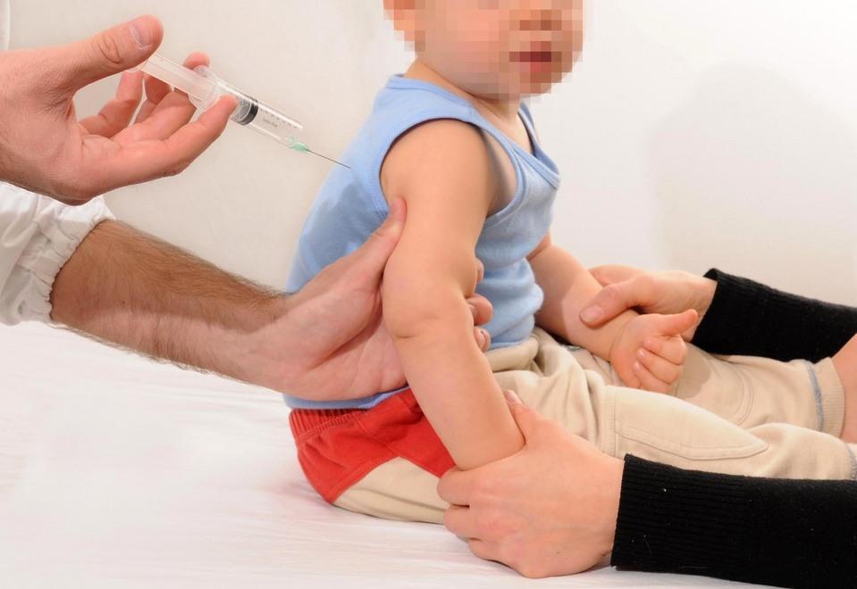 Vaccini, Ferrara resta la più virtuosa 
