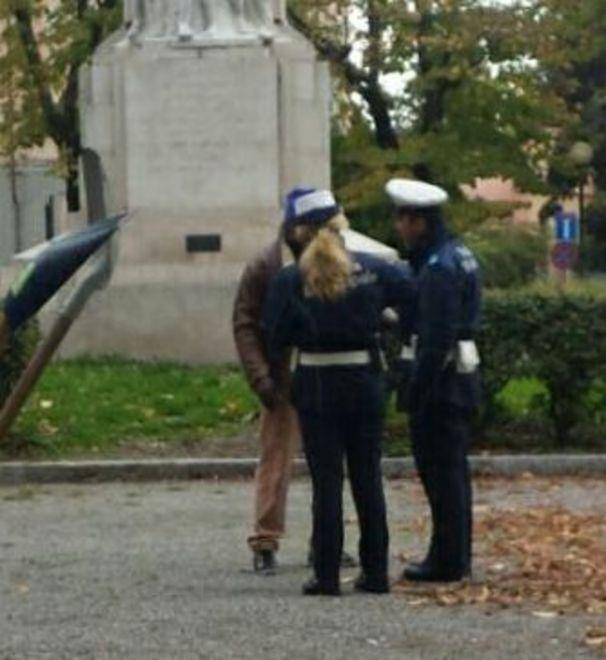 Controlli sull’accattonaggio ieri nel centro della città