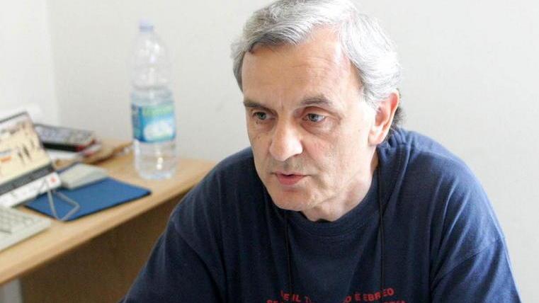 Duro don Benatti: «Il Pd reggiano privatizza l’acqua»