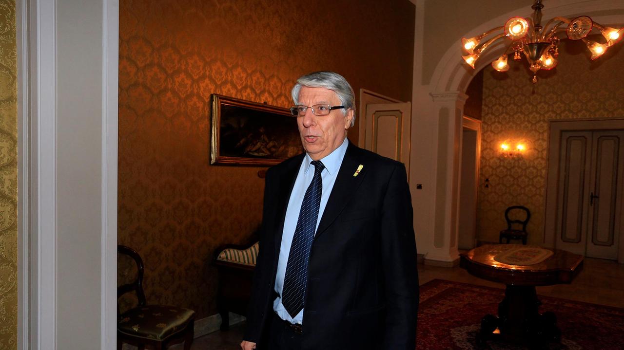 Il senatore Carlo Giovanardi ha ricevuto nuove minacce di morte