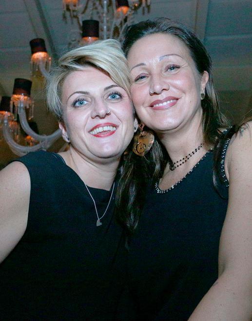 È Puro divertimento: si cena e si balla con il dj e il vocalist 