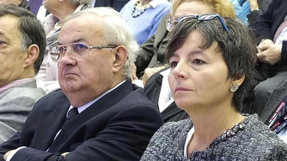 In oltre 400 riavvolgono il film della vita