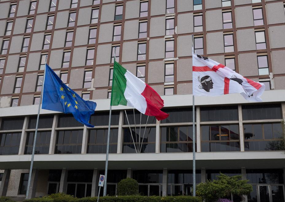 Cucca: «Zone franche, priorità assoluta» 