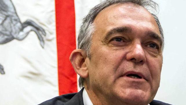 Rossi: "Sì alle unioni civili". E posta un bacio tra ragazze