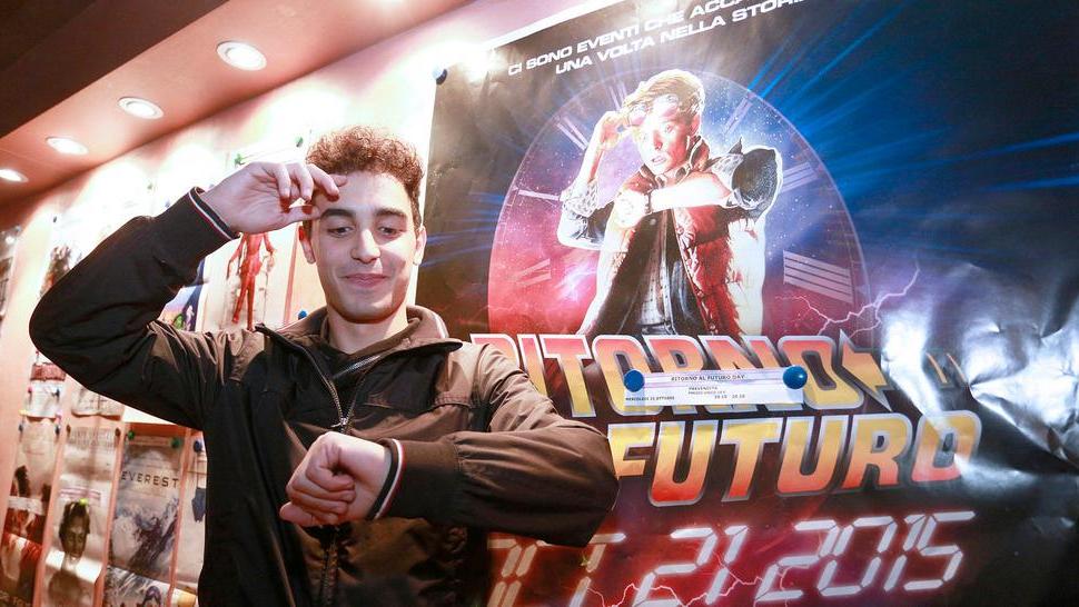 Modena. “Ritorno al futuro” rivive al Victoria con l’auto DeLorean