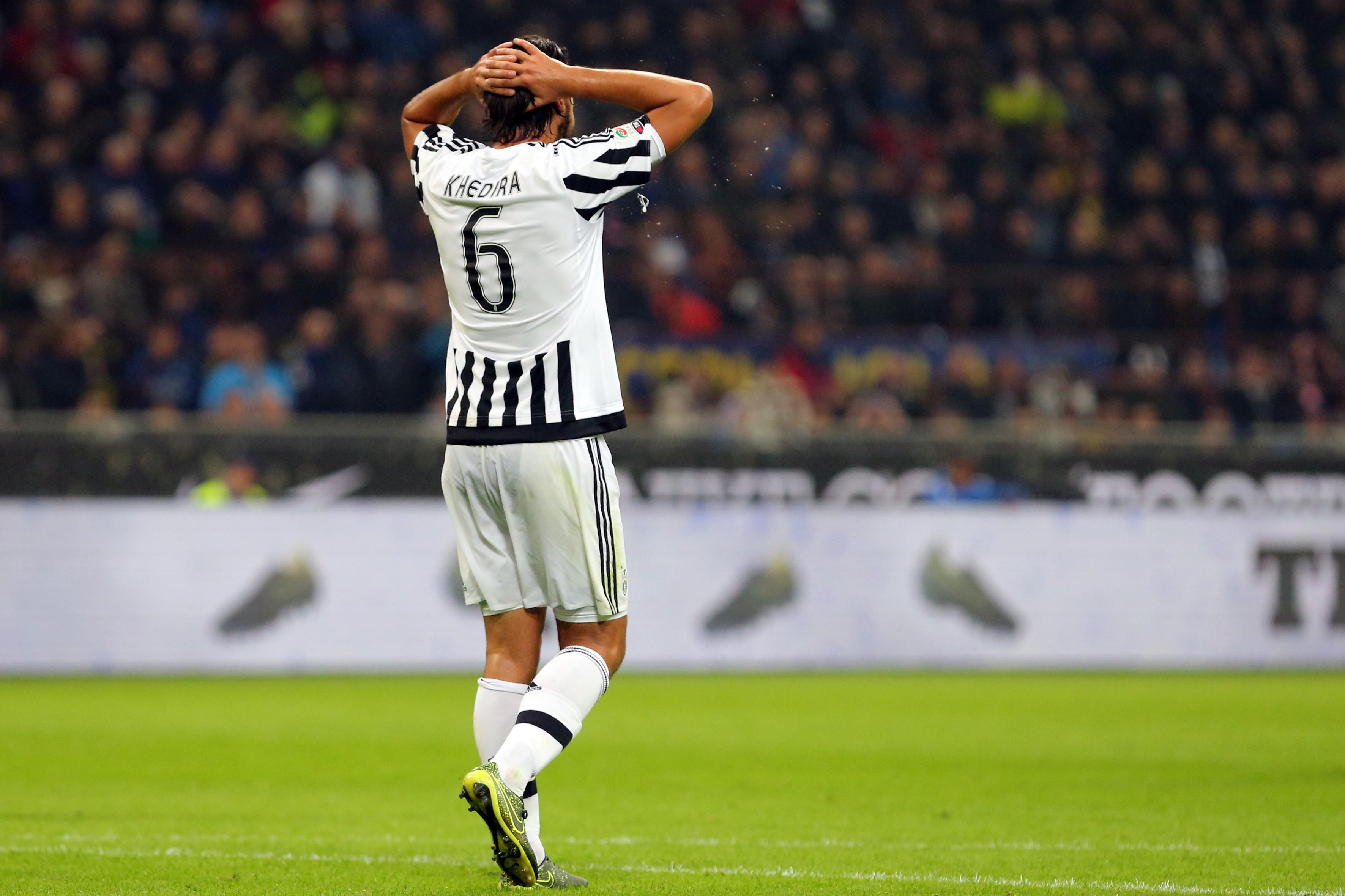 Khedira si dispera dopo aver colpito il palo da pochi passi