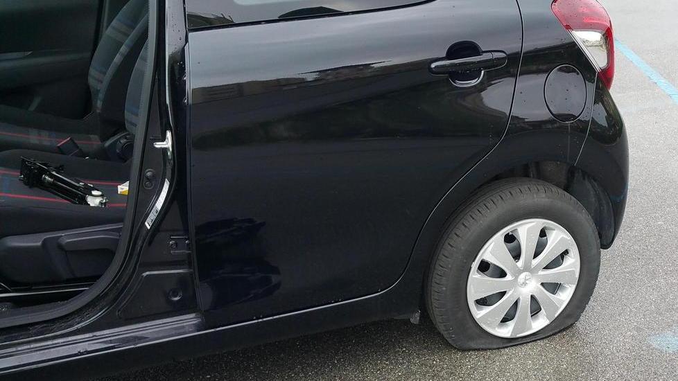 Vandalismi contro l'auto di Foffo Martinelli