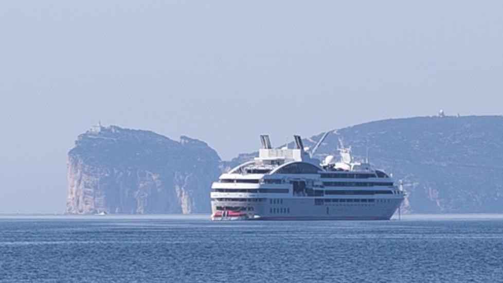 Lyrial getta l’ancora nel golfo