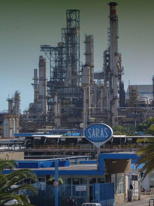 Rosneft vende il 9% della Saras 