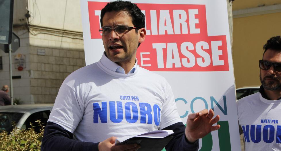 Rifiuti, la polemica sui costi Saiu: «Soddu come Bianchi» 