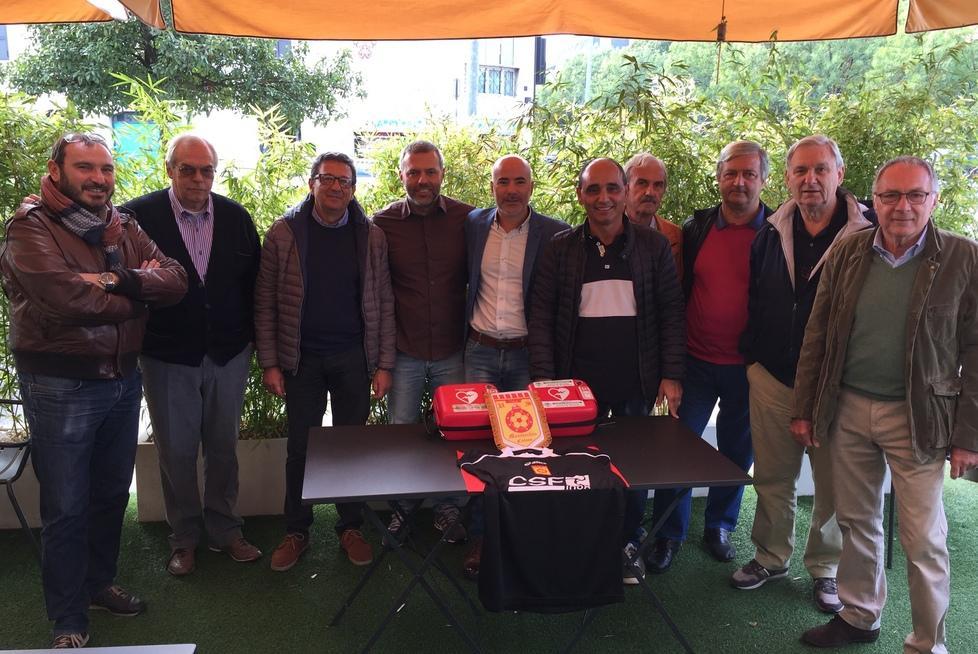 Due defibrillatori consegnati alla squadra di calcio