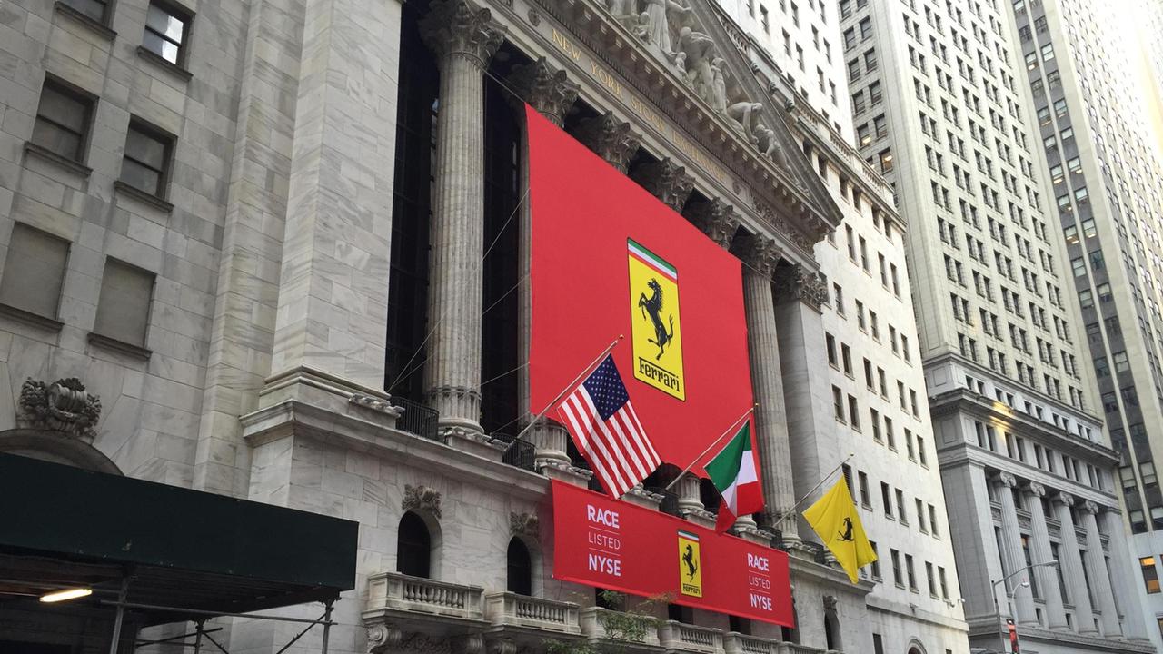 Ferrari, apertura boom alla Borsa di New York: 60 dollari per azione