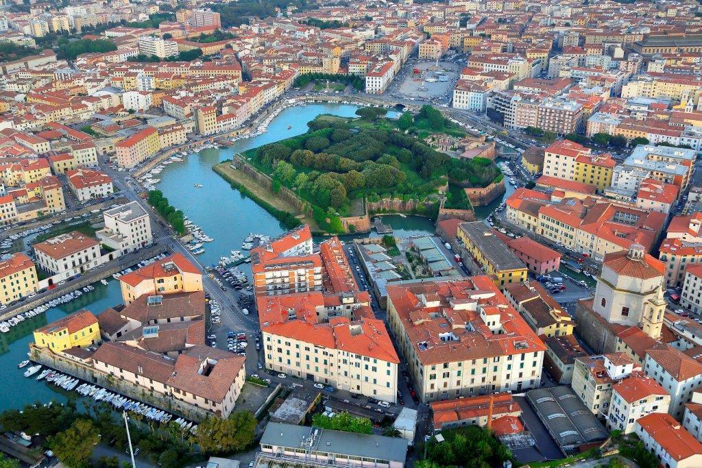 Casa no tax: Imu e Tasi cancellate, ma attenti al garage