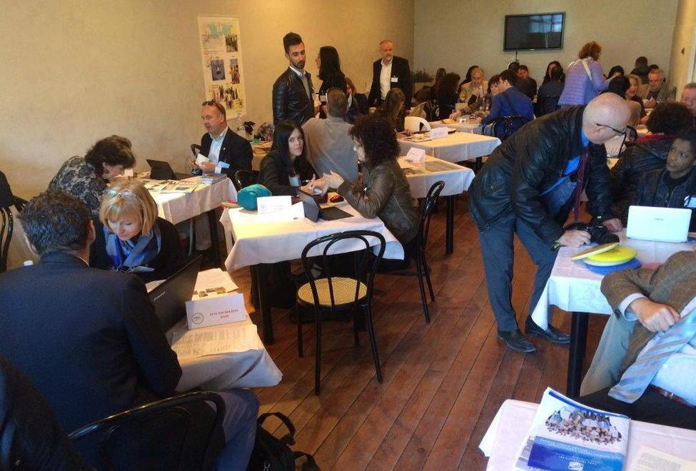 Turismo e commercio per la prima volta in rete