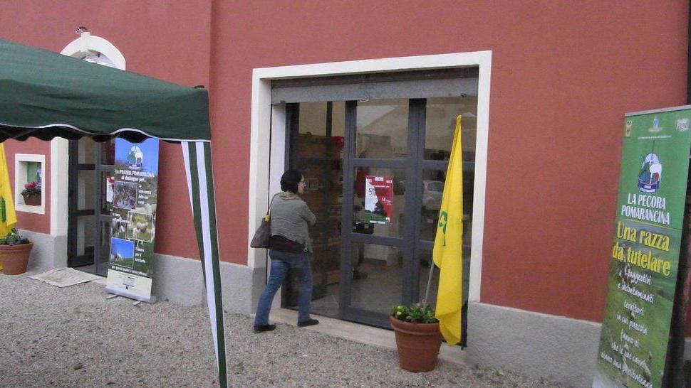 Il mattatoio si trasforma nel punto vendita per la carne