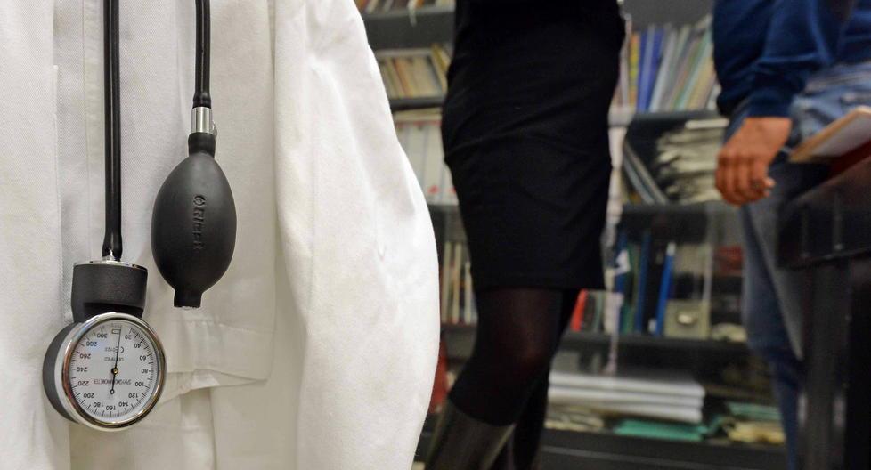 Sesso estremo con bisturi giudizio sprint per medico 