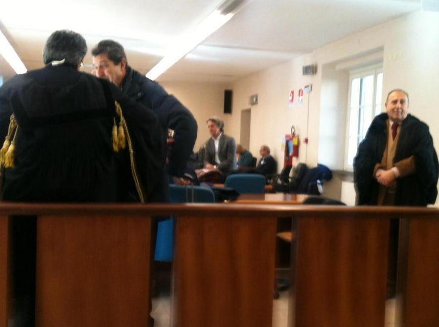 Teste rimane a casa e la sentenza slitta 