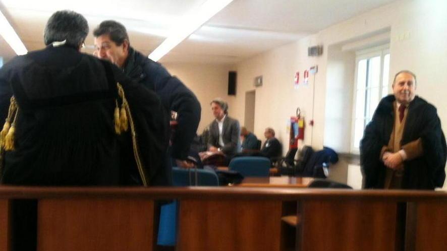 Teste rimane a casa e la sentenza slitta