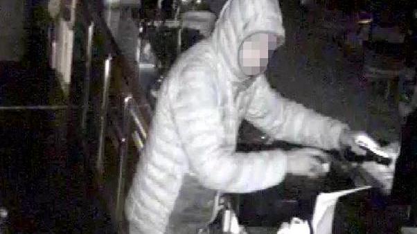 Ragazzini rubano nei bar ecco chi spacca le vetrine
